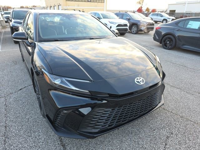 New 2026 Toyota Camry SE image 1