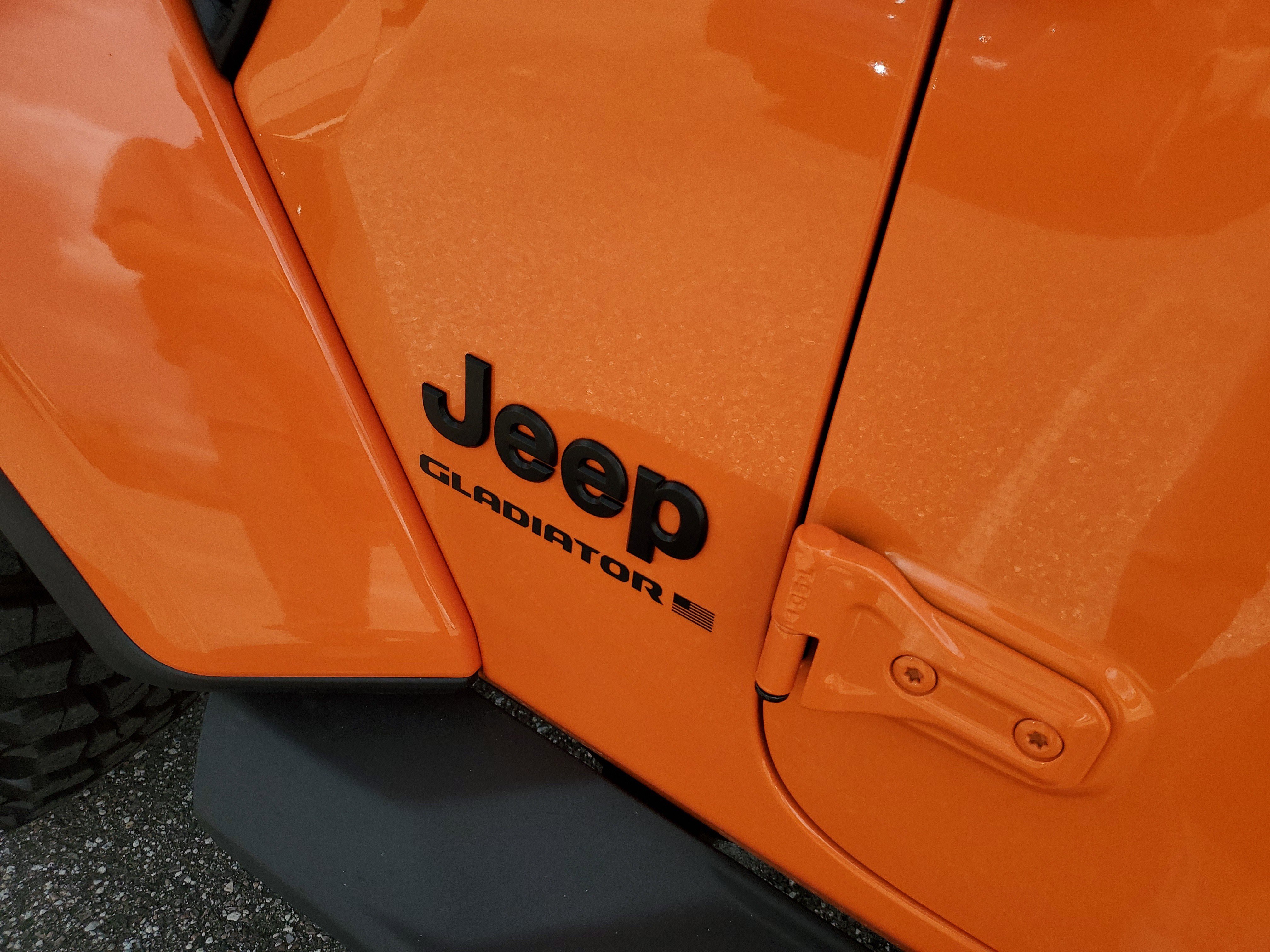 Used 2025 Jeep Gladiator Sport image 8