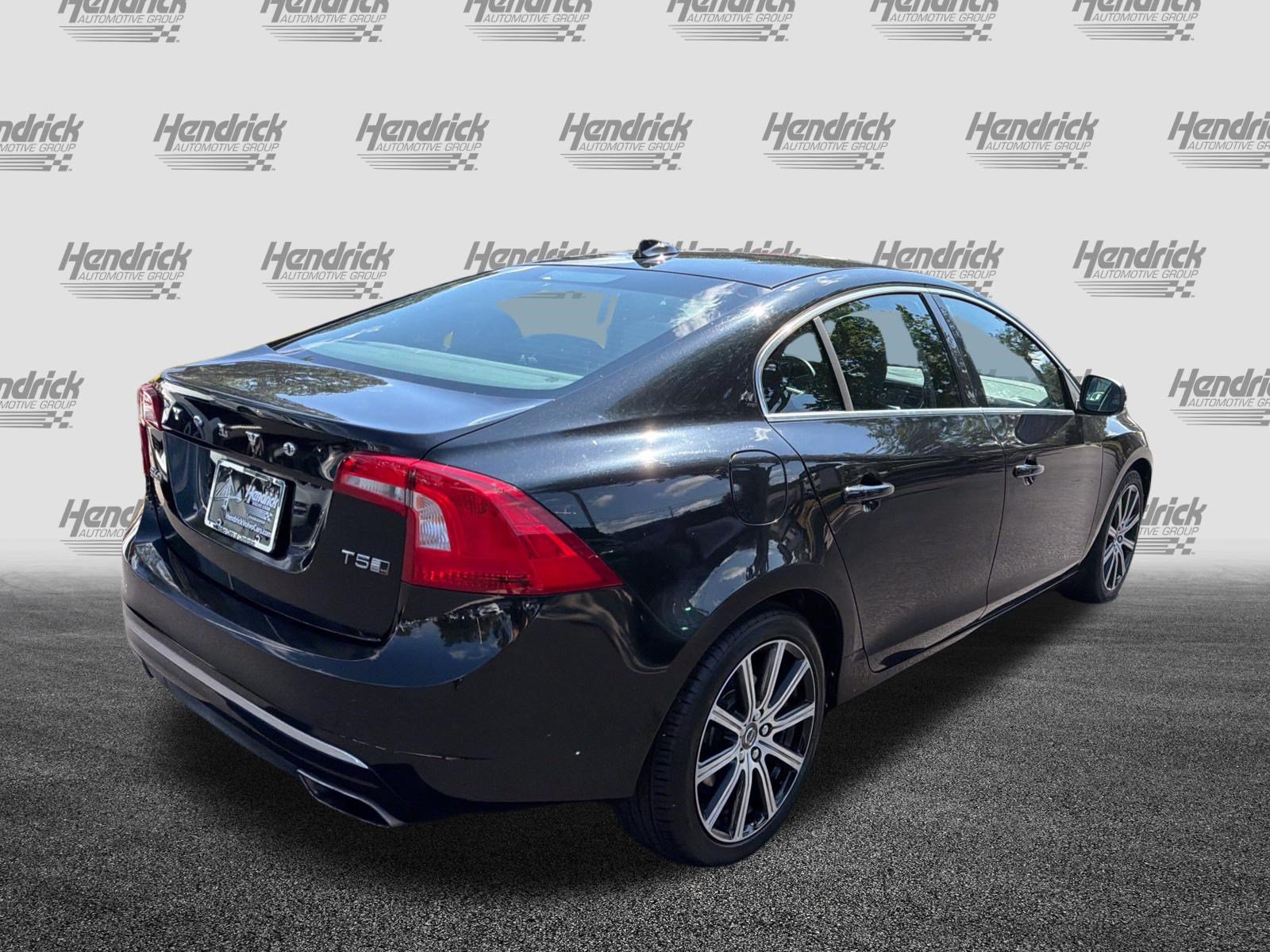 Used 2018 Volvo S60 T5 Inscription w/ Climate Package AWD/4WD image 10