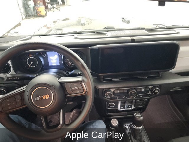 Used 2026 Jeep Wrangler Sport AWD/4WD image 11