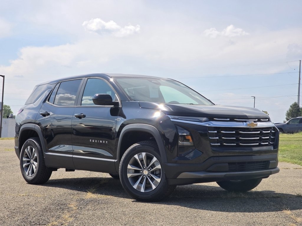 New 2026 Chevrolet Equinox LT image 2