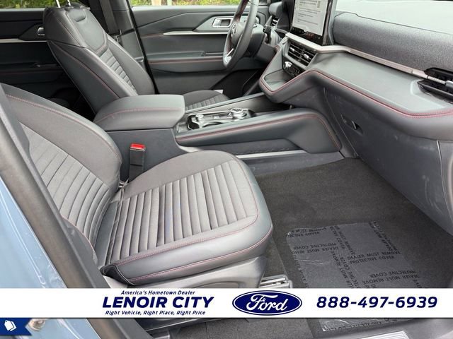 Used 2026 Ford Explorer ST-Line w/ ST-Line Street Pack image 13