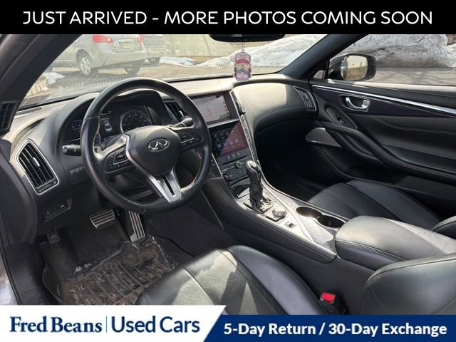 Used 2017 INFINITI Q60 Red Sport 400 image 3