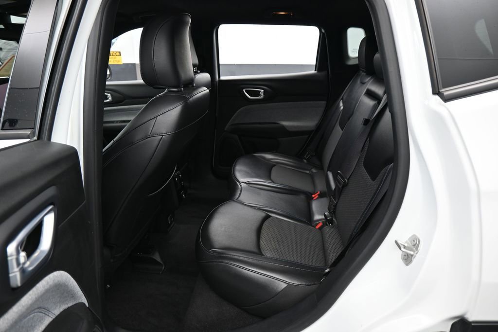 Used 2023 Jeep Compass Latitude AWD/4WD image 26