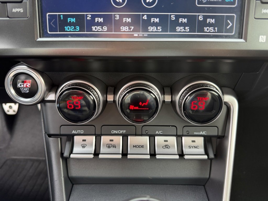 Used 2024 Toyota GR86 Premium image 22