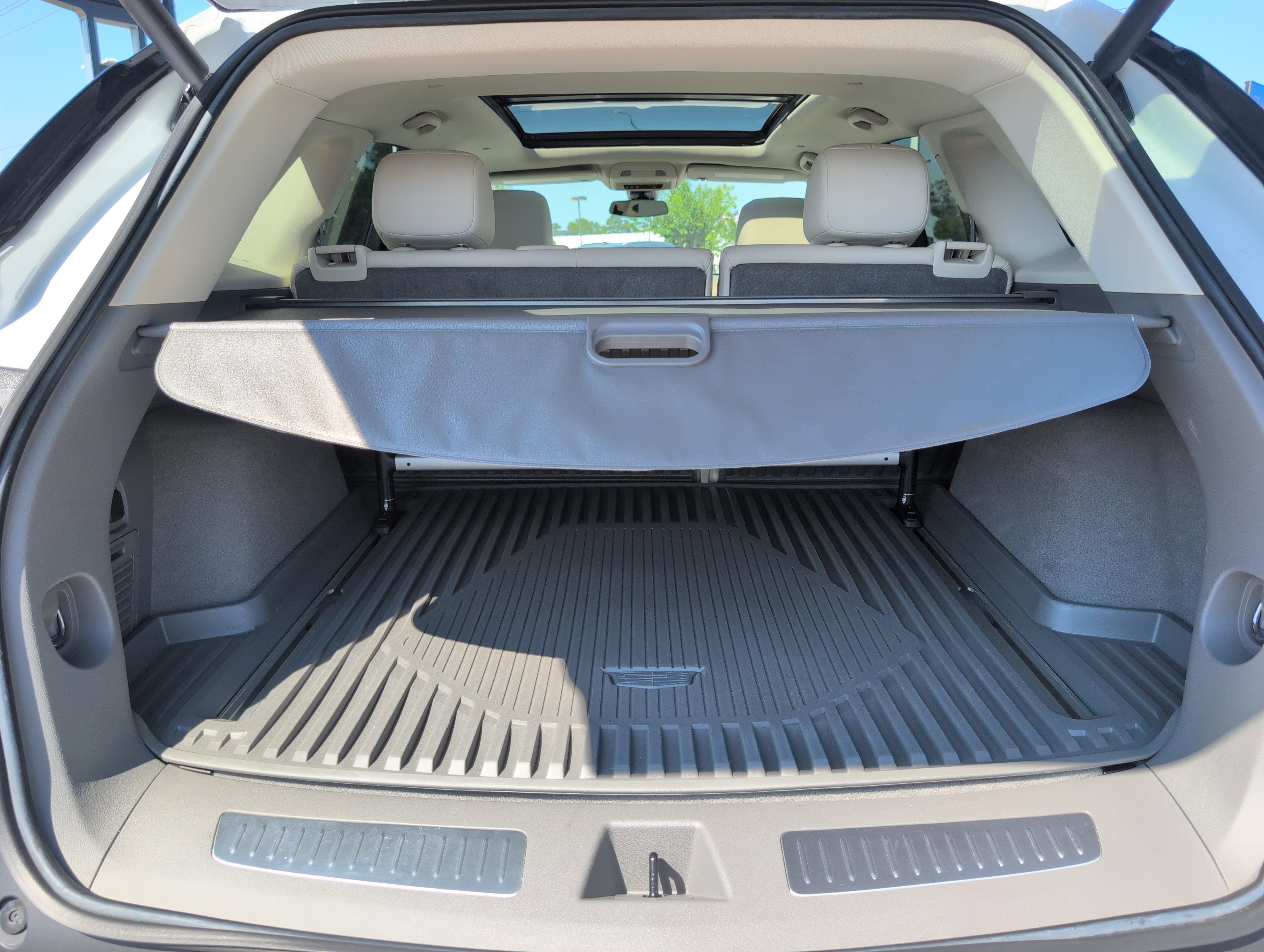 Certified 2022 Cadillac XT5 Premium Luxury FWD image 5