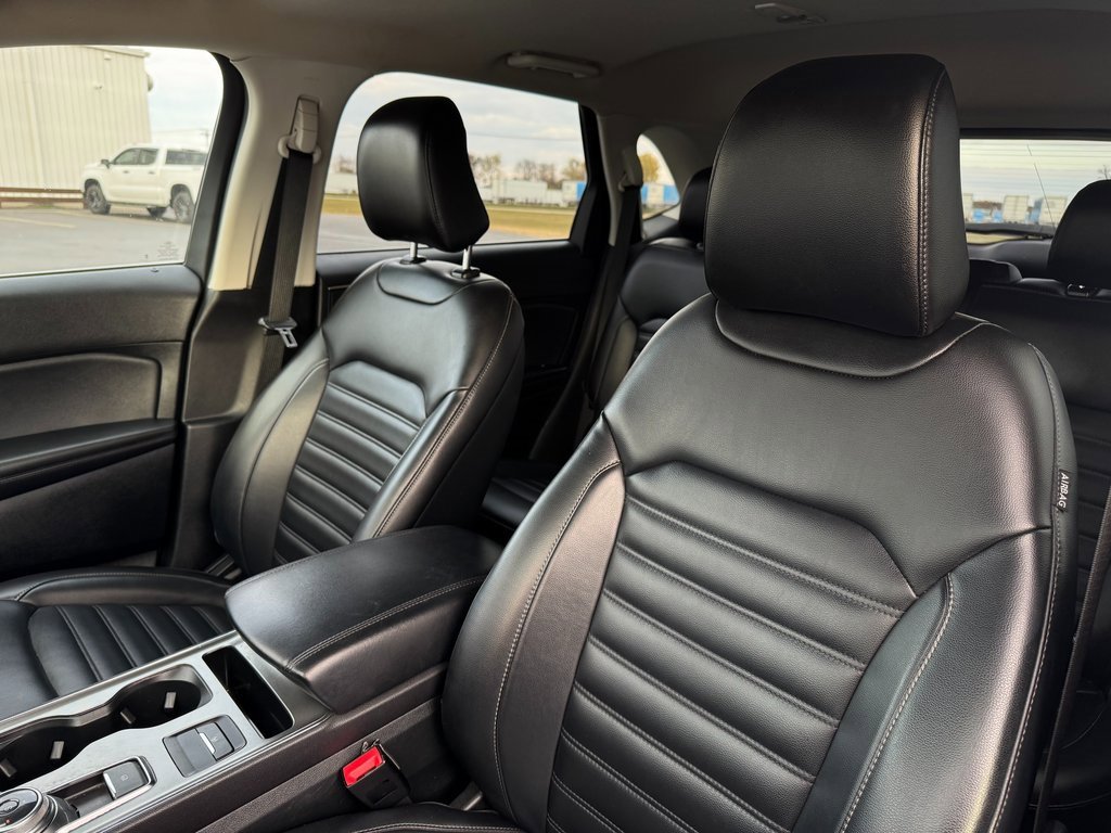 Used 2022 Ford Edge SEL image 10