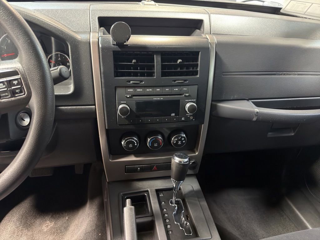 Used 2012 Jeep Liberty Sport RWD image 12
