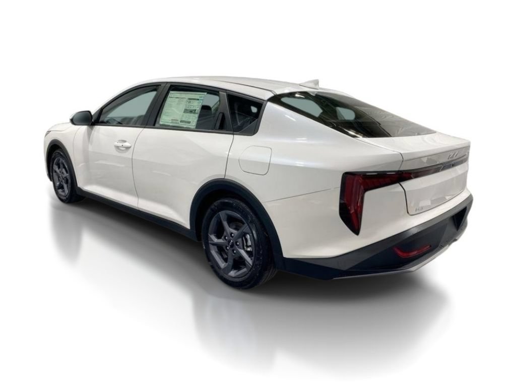 New 2026 Kia K4 FWD image 5