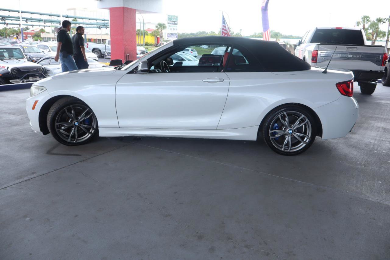 Used 2016 BMW M235i Convertible RWD image 11