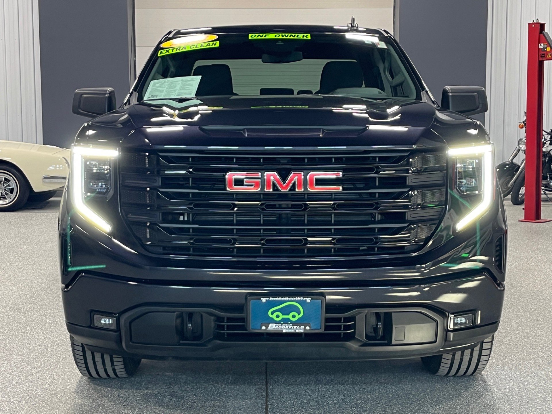 Certified 2023 GMC Sierra 1500 Elevation image 9