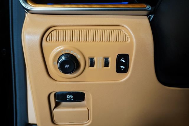 Used 2024 Jeep Grand Wagoneer Series III image 23