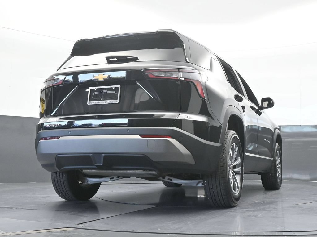 Used 2026 Chevrolet Equinox LT FWD image 59