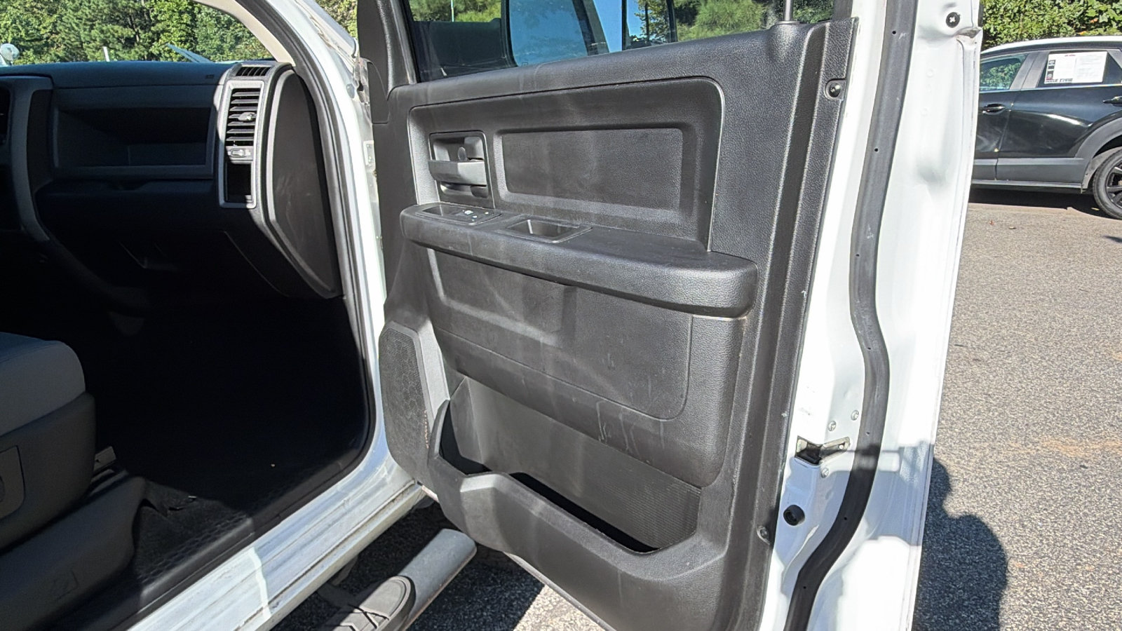 Used 2018 RAM 2500 Tradesman w/ Chrome Appearance Group AWD/4WD image 19