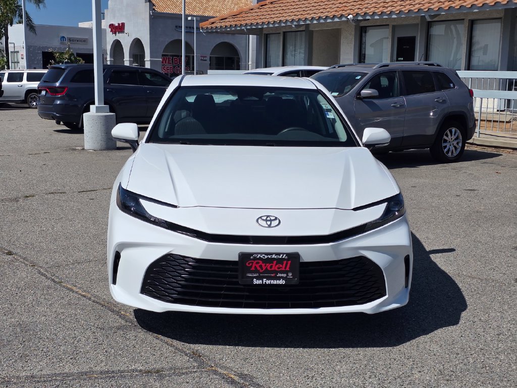 Used 2025 Toyota Camry LE FWD image 2
