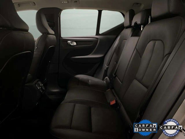 Used 2025 Volvo XC40 B5 Plus image 72