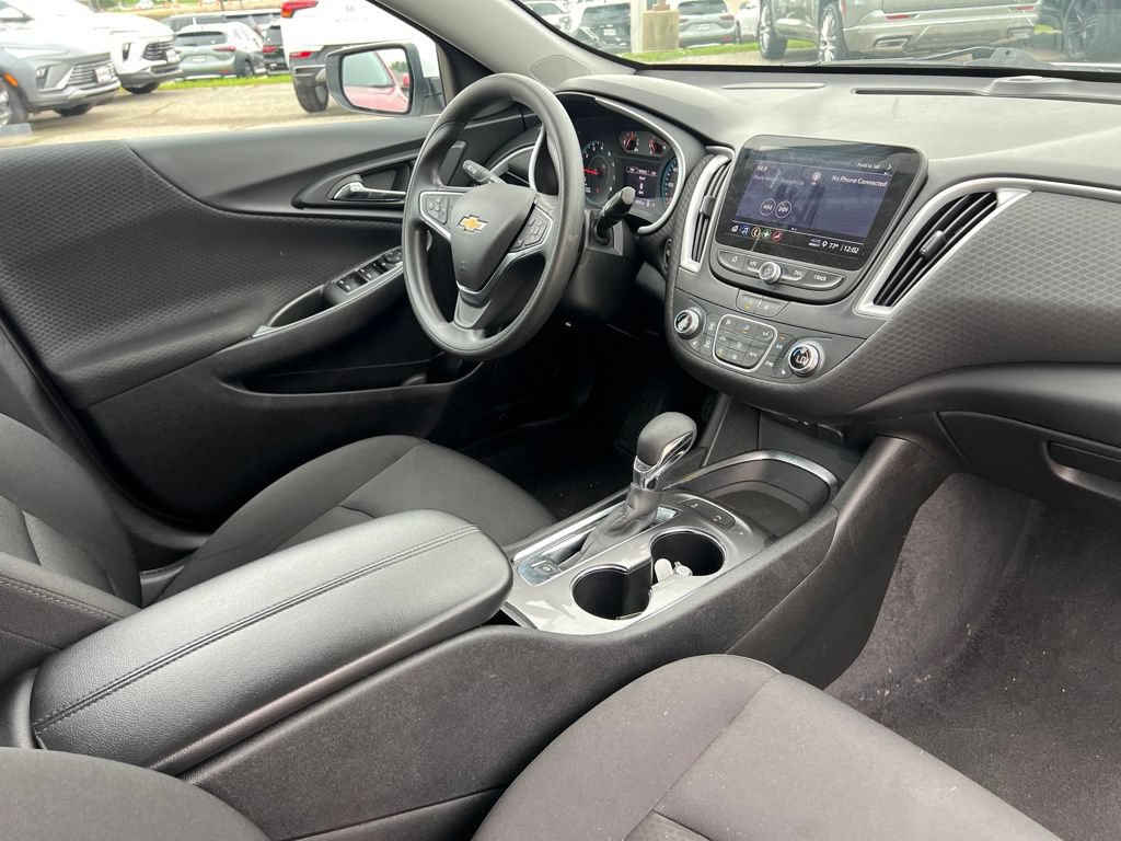 Used 2024 Chevrolet Malibu LT FWD image 35