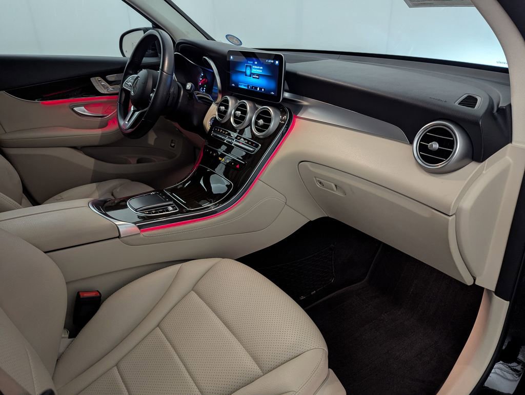 Used 2020 Mercedes-Benz GLC 300 image 35