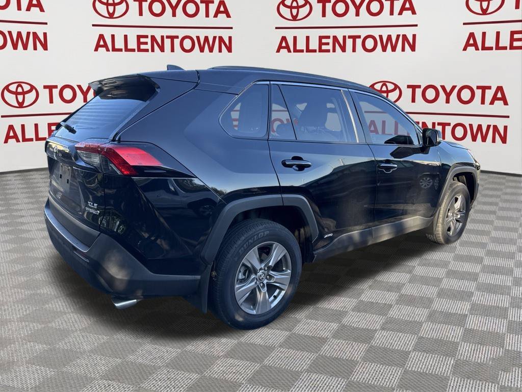 Used 2023 Toyota RAV4 XLE w/ Convenience Package AWD/4WD image 4