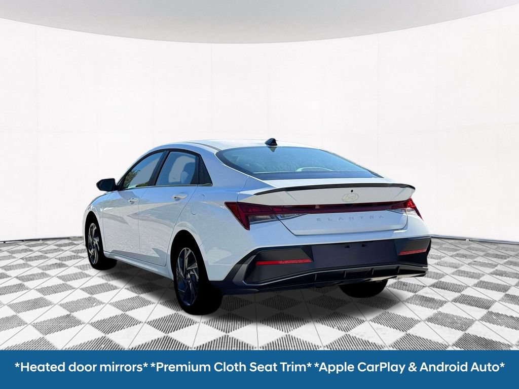 New 2026 Hyundai Elantra SEL Sport Premium FWD image 8