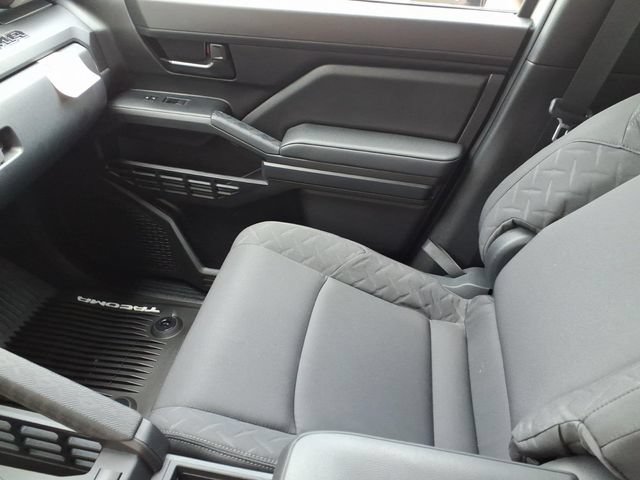 Used 2025 Toyota Tacoma SR RWD image 13