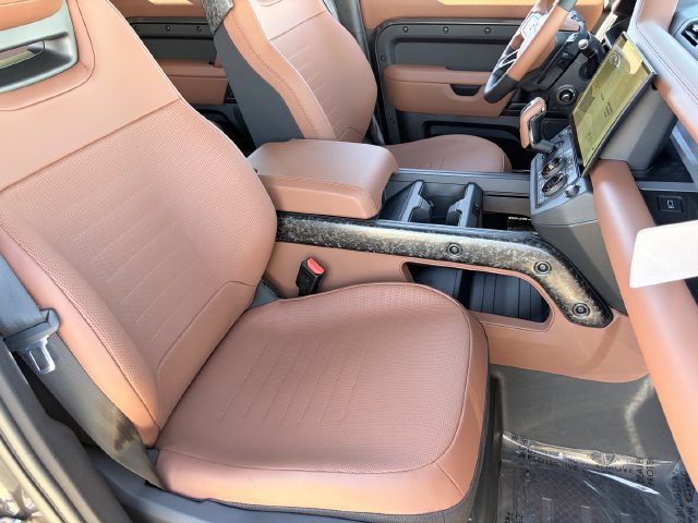 New 2026 Land Rover Defender 110 OCTA AWD/4WD image 10