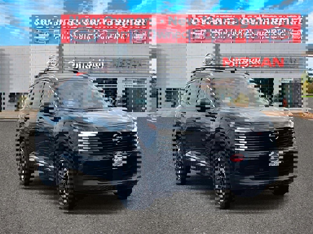 New 2026 Nissan Kicks SR w/ Cold Weather Package