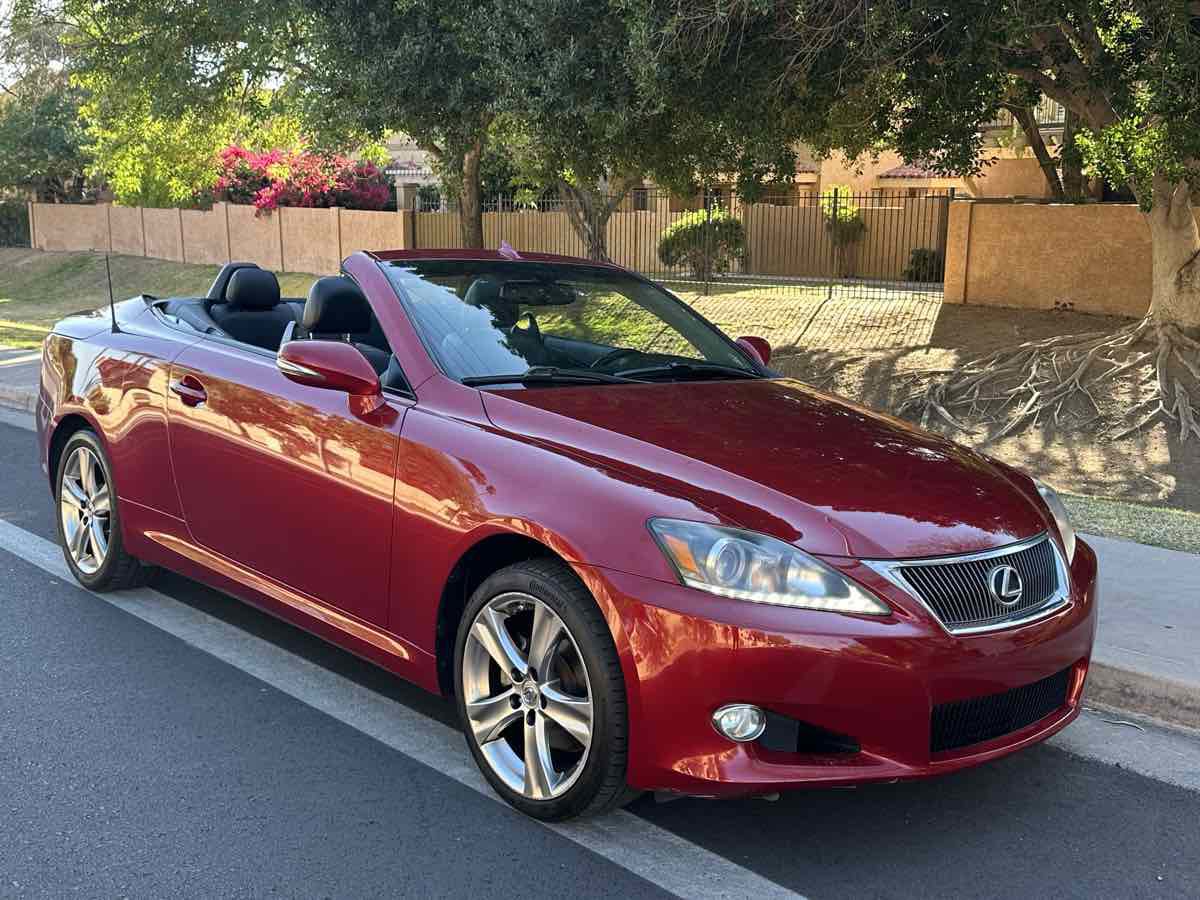 Used 2012 Lexus IS 250C image 10