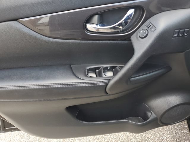 Used 2019 Nissan Rogue SV w/ Premium Package AWD/4WD image 21