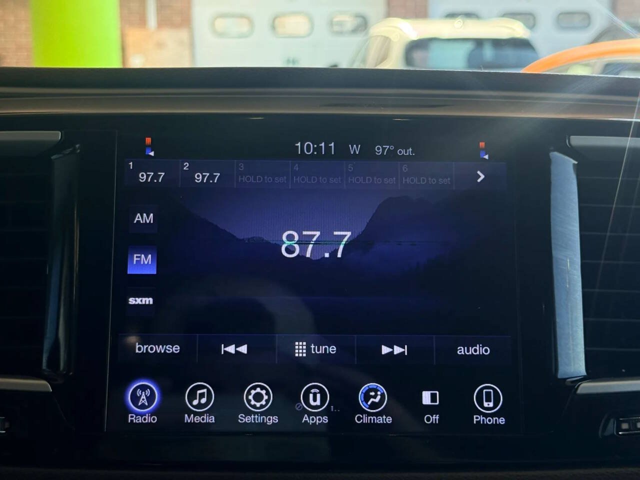 Used 2017 Chrysler Pacifica Touring FWD image 8