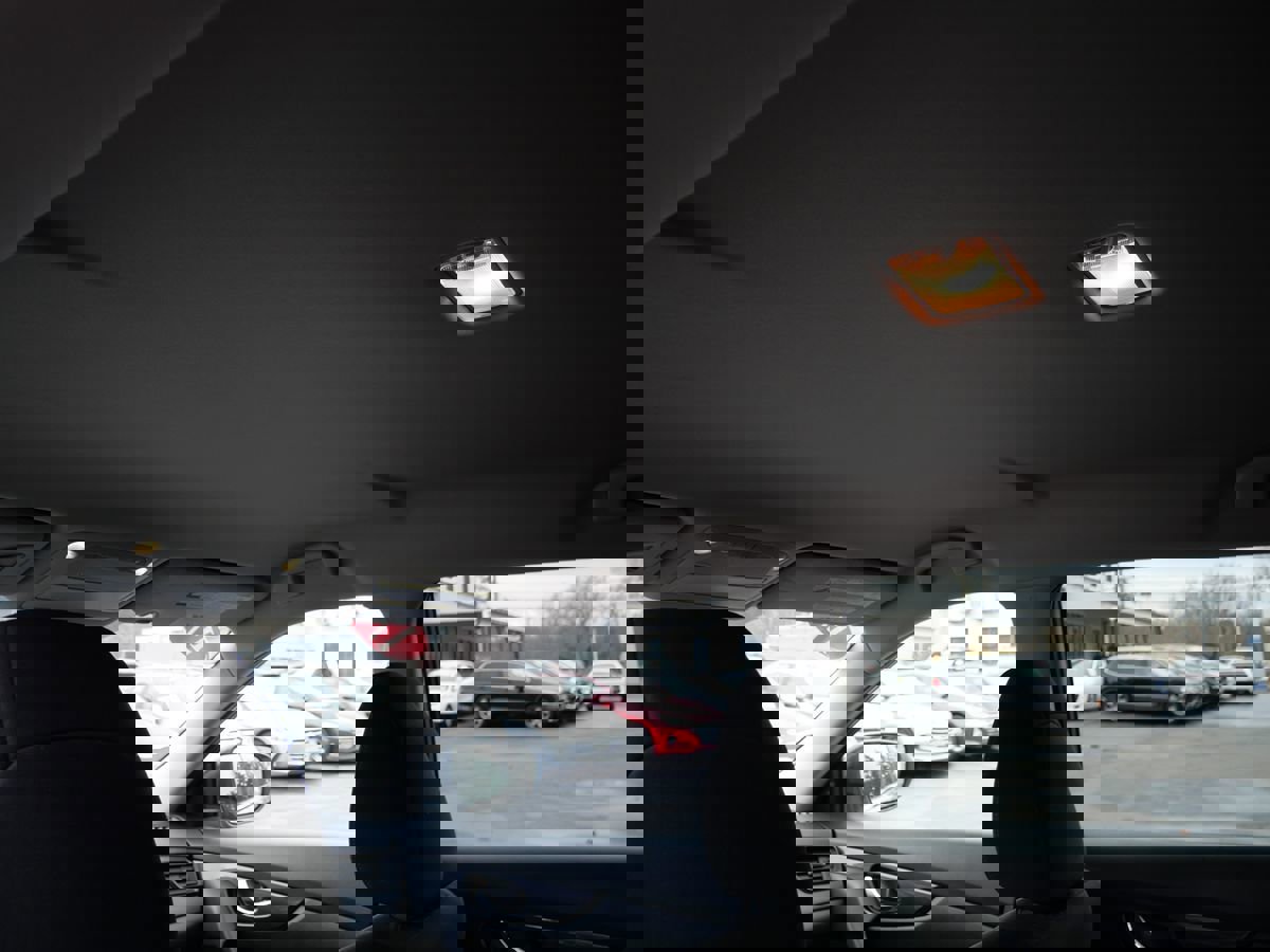 Used 2017 Nissan Rogue SV w/ SV Premium Package image 23