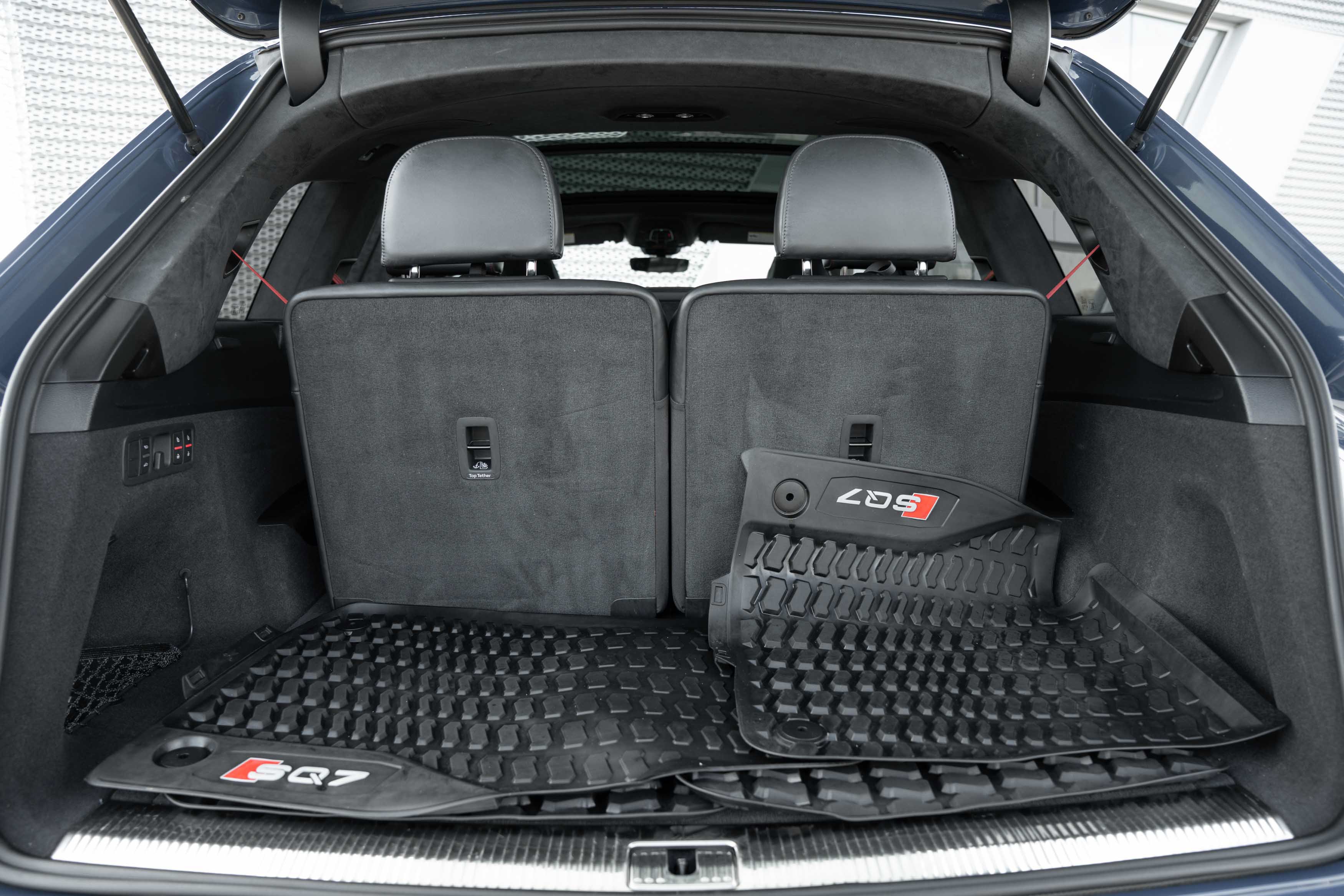 Certified 2025 Audi SQ7 Prestige AWD/4WD image 31