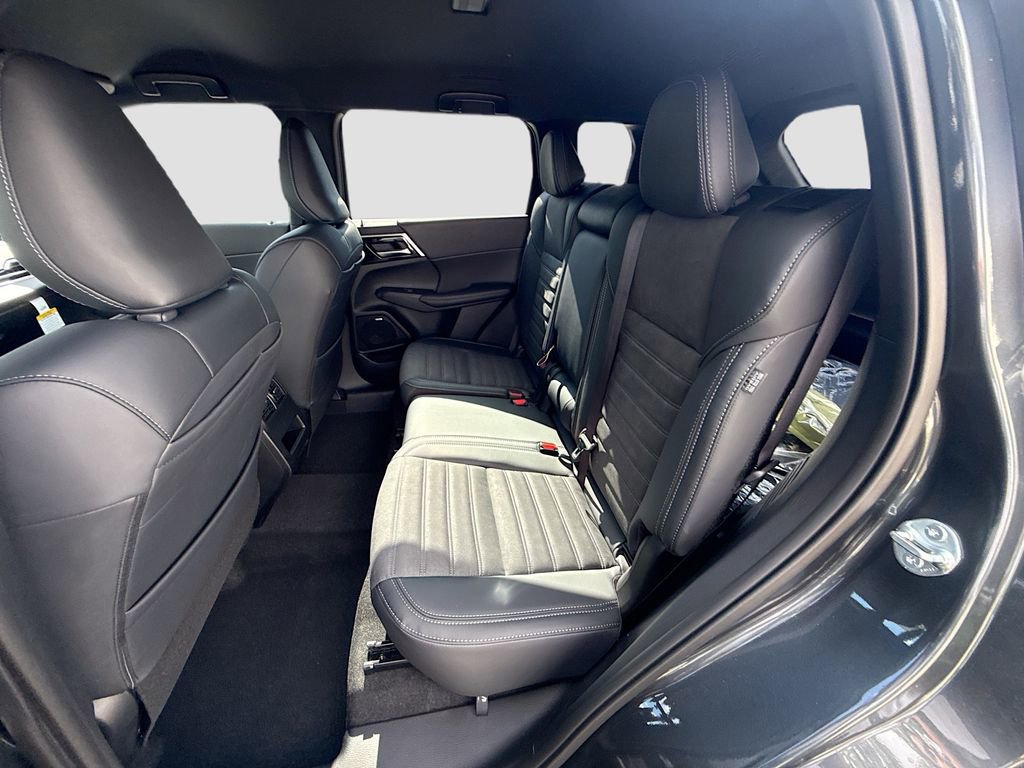 New 2026 Mitsubishi Outlander LE FWD image 22