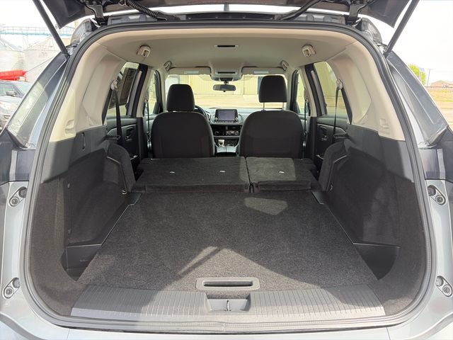 Used 2024 Nissan Rogue S AWD/4WD image 39