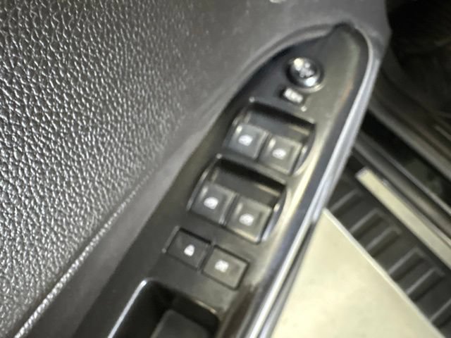 Used 2018 Chevrolet Colorado LT w/ Luxury Package, Chrome AWD/4WD image 15