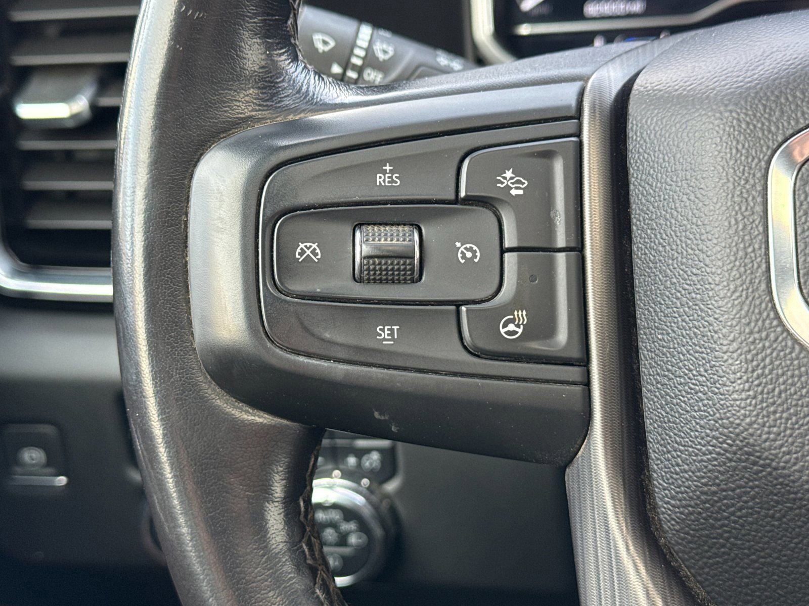 Used 2024 GMC Sierra 3500 Denali Ultimate image 26