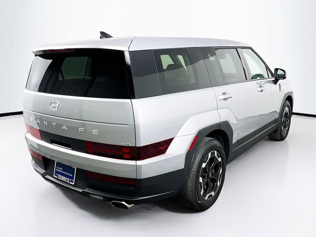 Certified 2025 Hyundai Santa Fe SE image 6