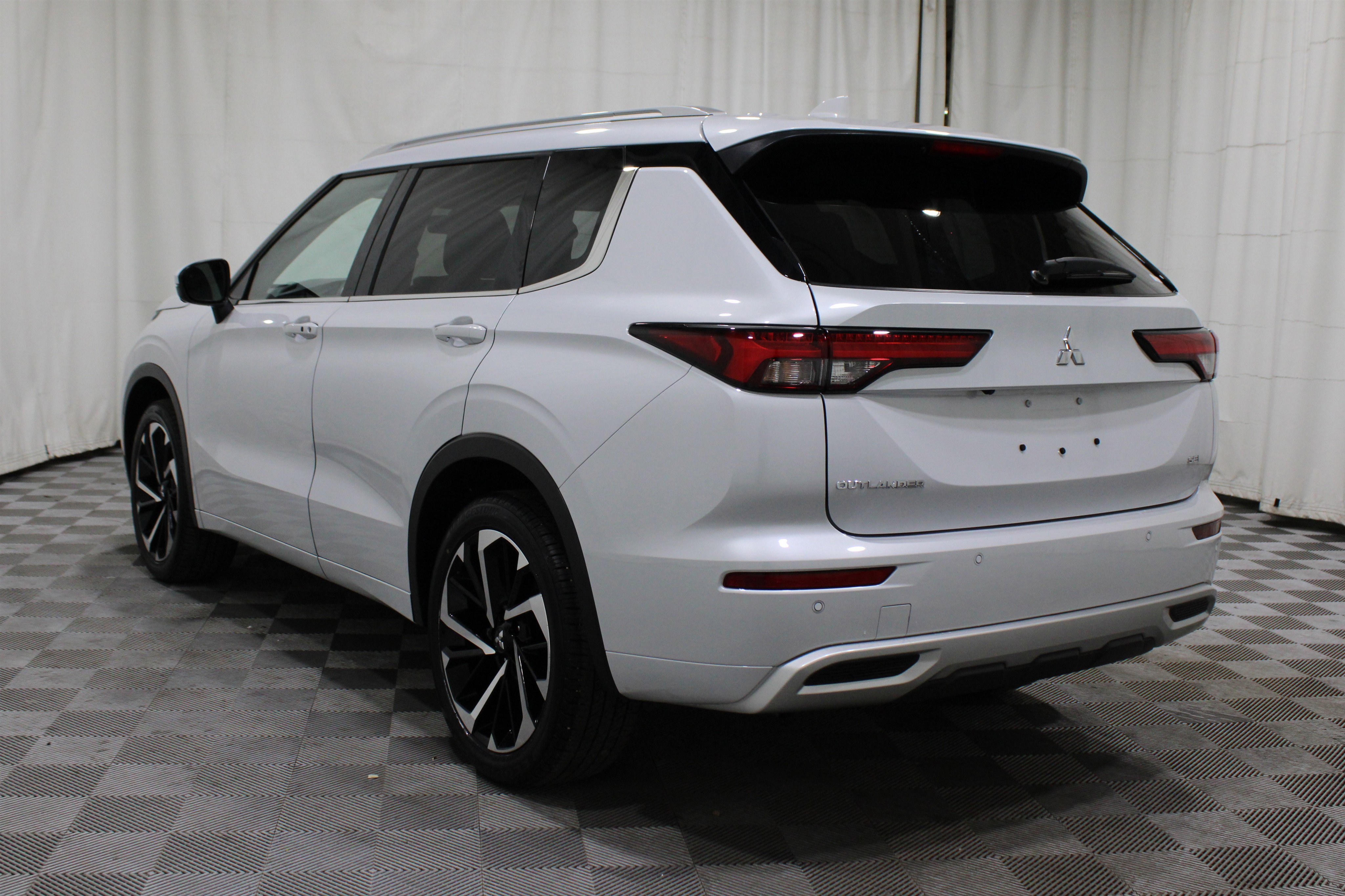 Used 2024 Mitsubishi Outlander SEL image 40