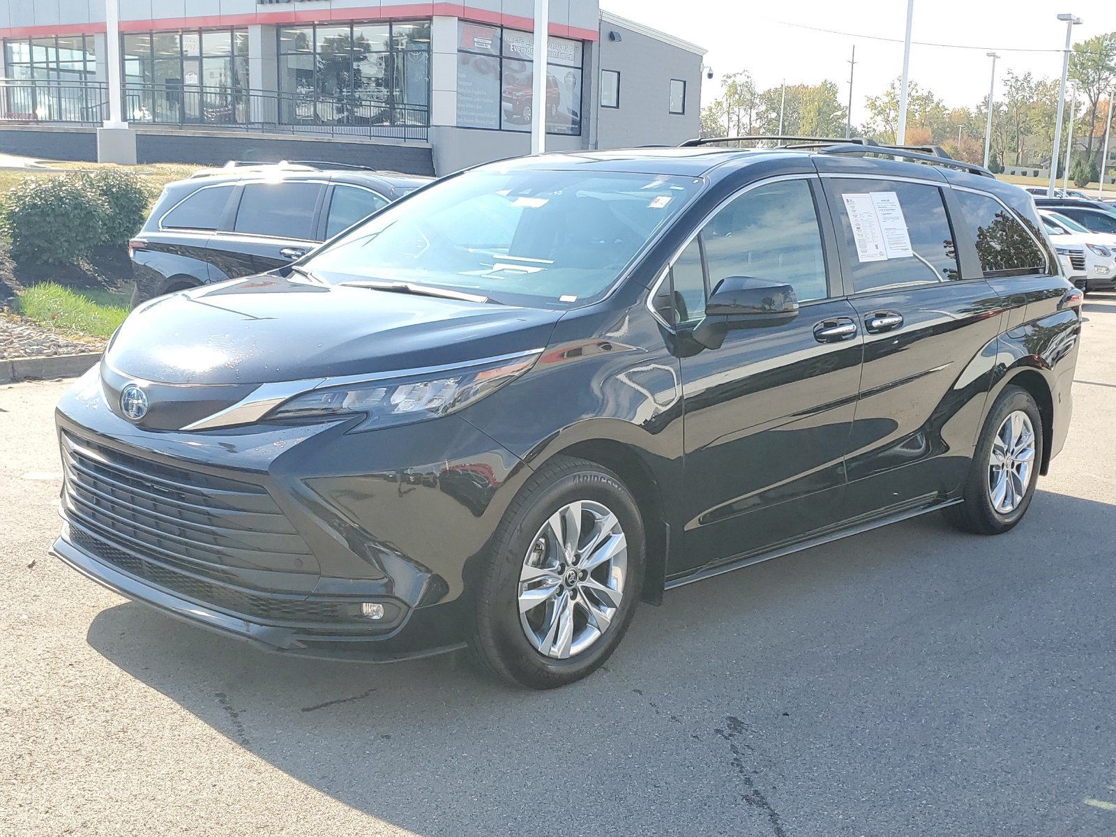 Certified 2025 Toyota Sienna XLE w/ XLE Plus Package AWD/4WD image 2