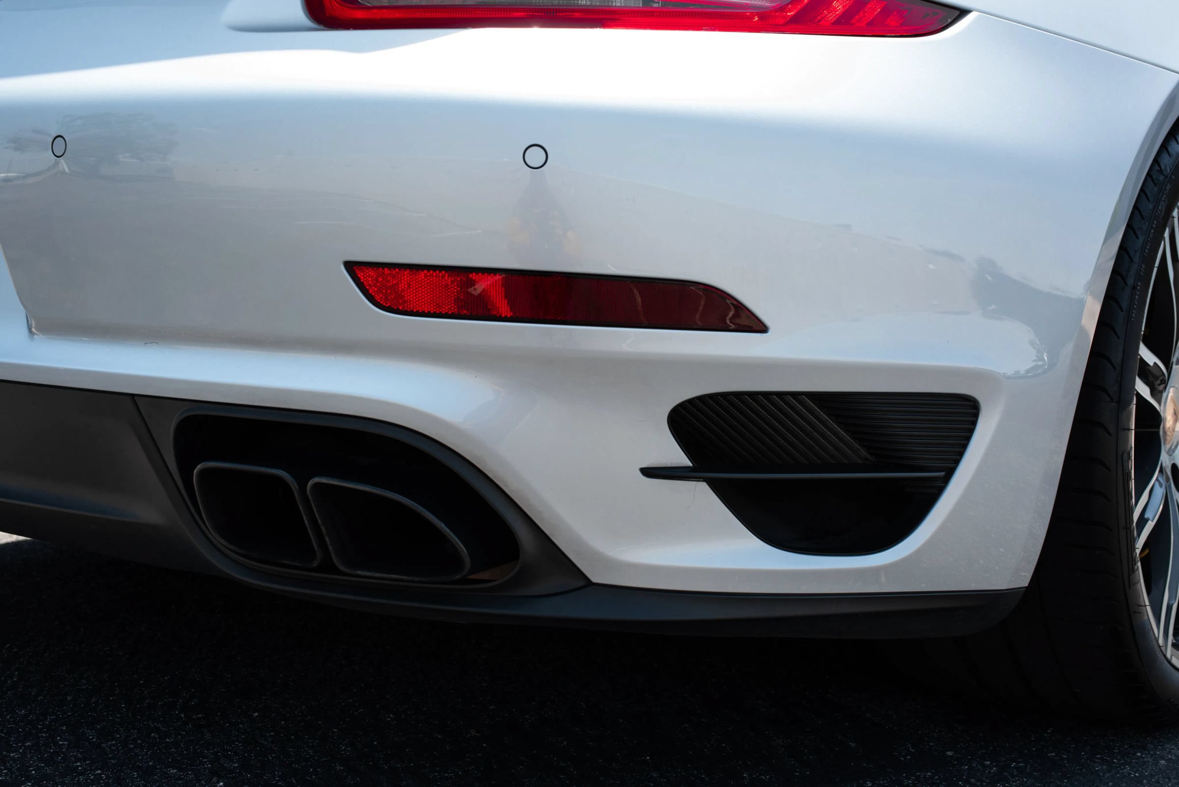 Used 2014 Porsche 911 Turbo S AWD/4WD image 34