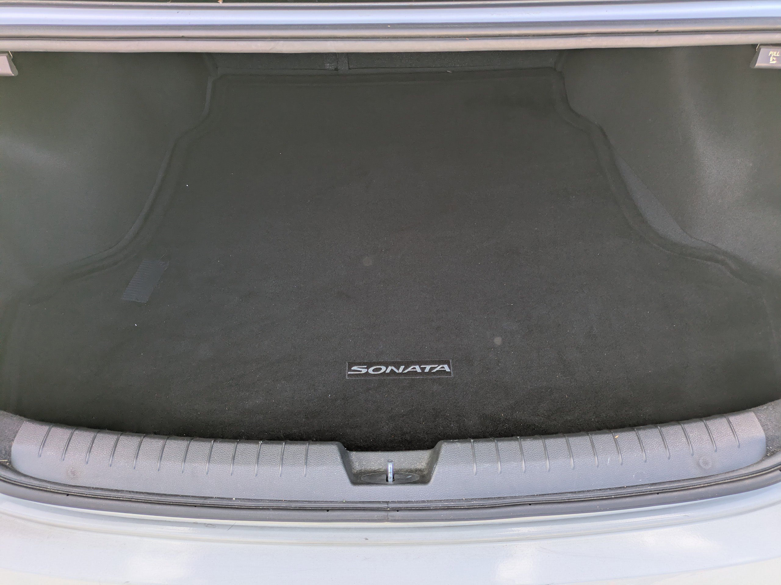 Used 2015 Hyundai Sonata Limited w/ Option Group 06 FWD image 11