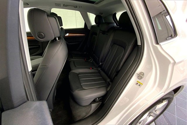 Certified 2023 Audi Q5 2.0T Premium w/ Convenience Package image 26