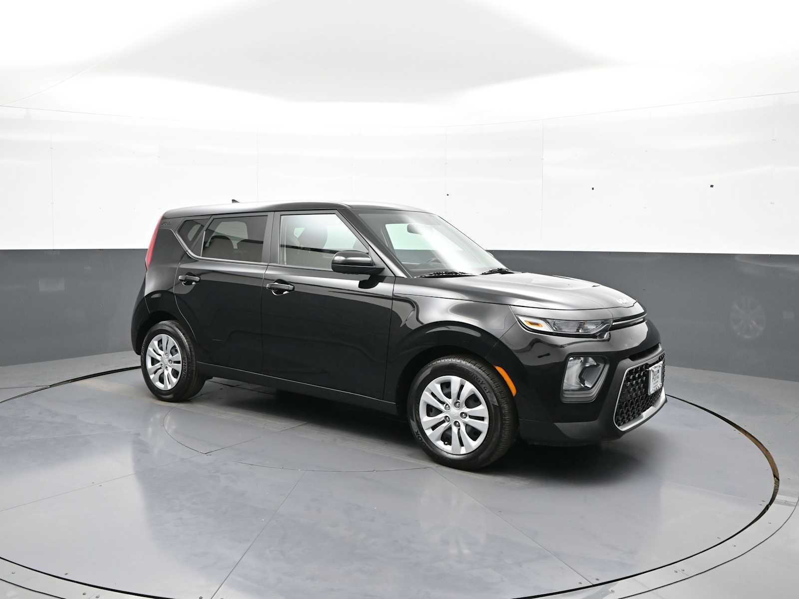 Used 2022 Kia Soul LX FWD image 3