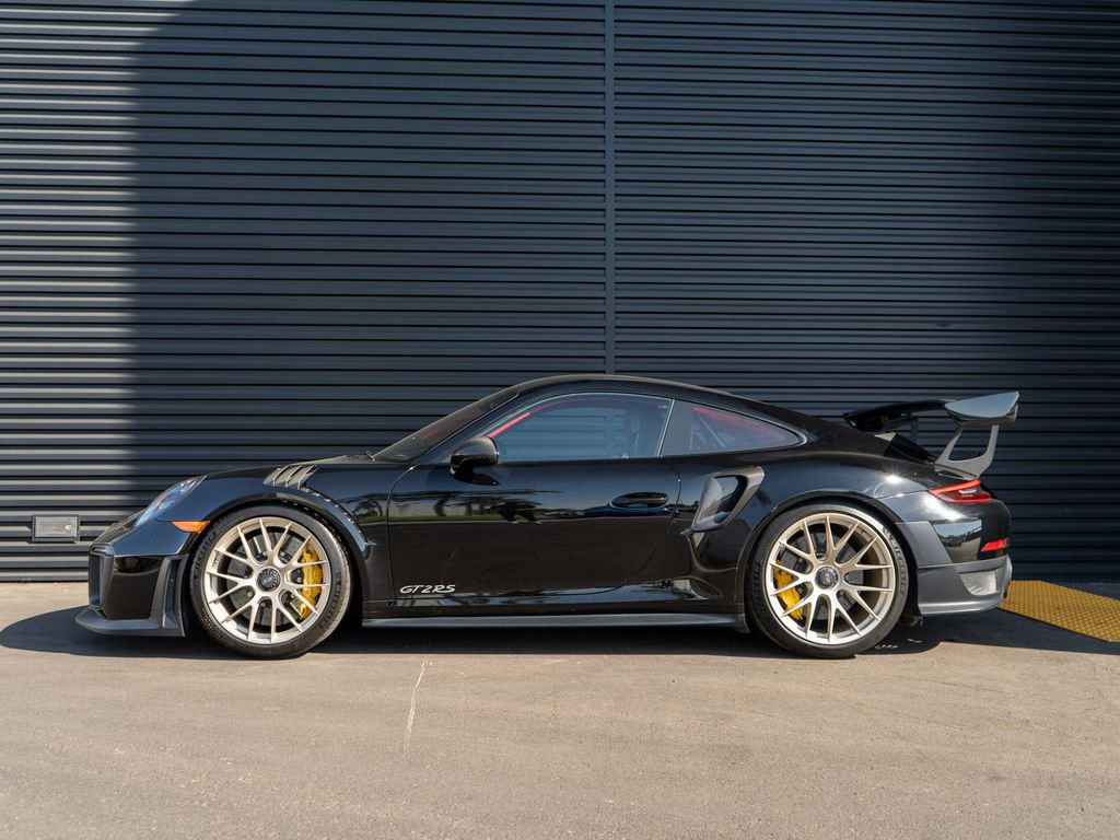 Used 2018 Porsche 911 GT2 RS image 2