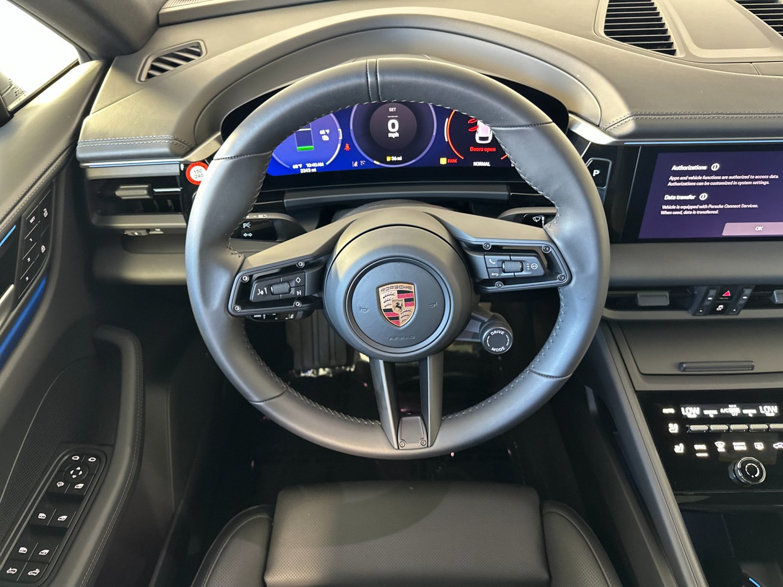 Certified 2025 Porsche Macan Electric RWD image 16