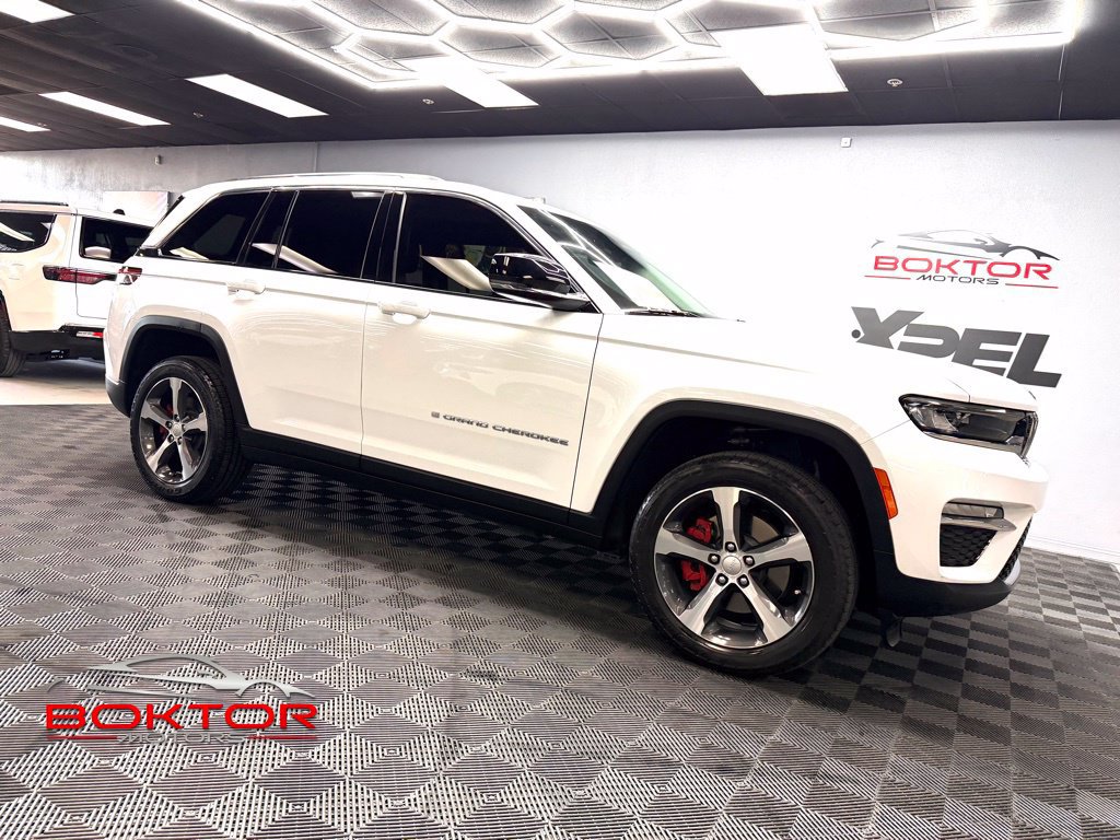Used 2022 Jeep Grand Cherokee Limited 4xe AWD/4WD image 1