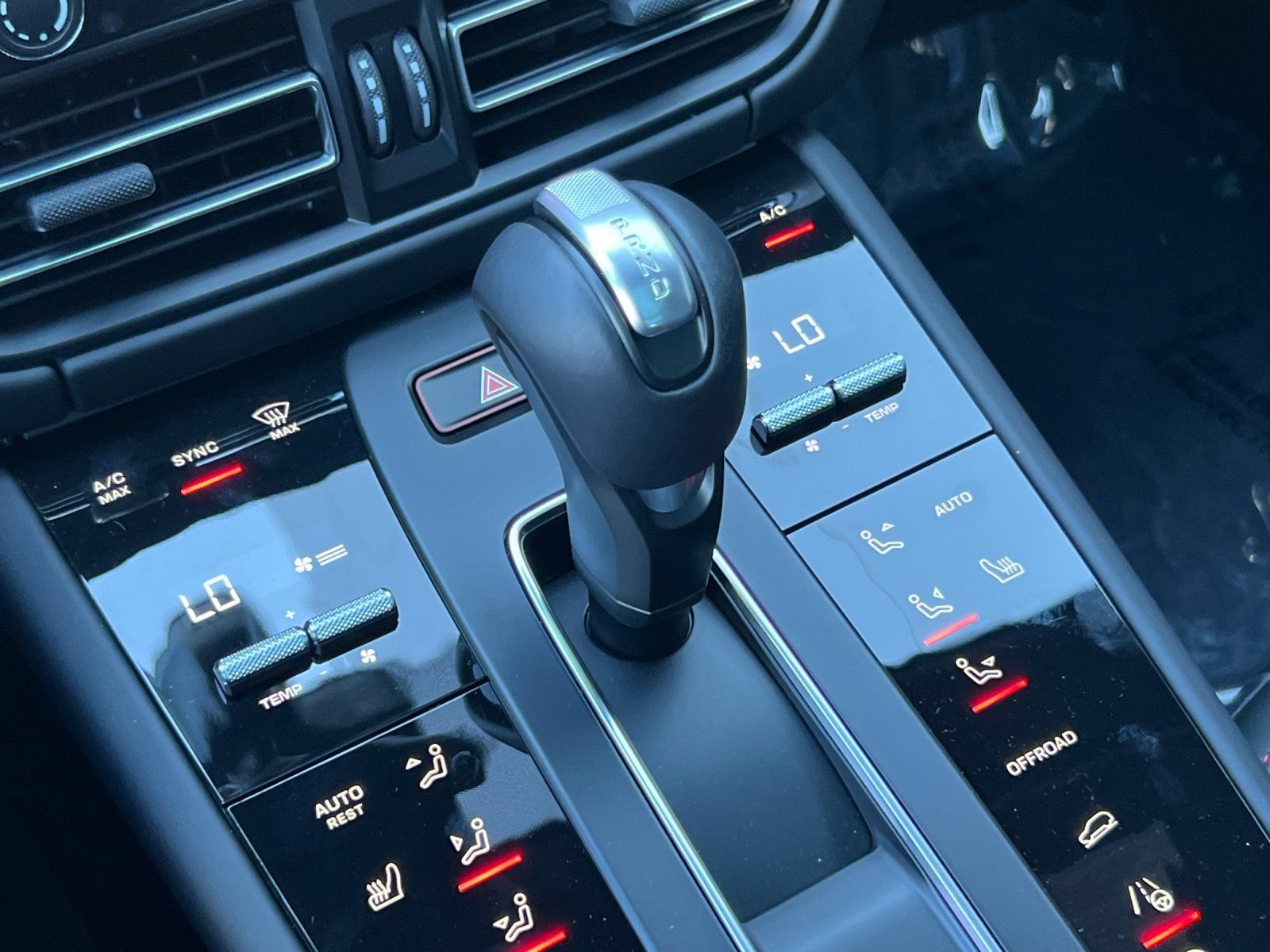 Certified 2026 Porsche Macan GTS AWD/4WD image 23
