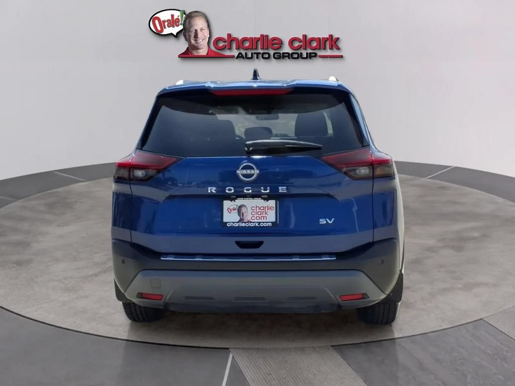 Used 2022 Nissan Rogue SV w/ SV Premium Package FWD image 4