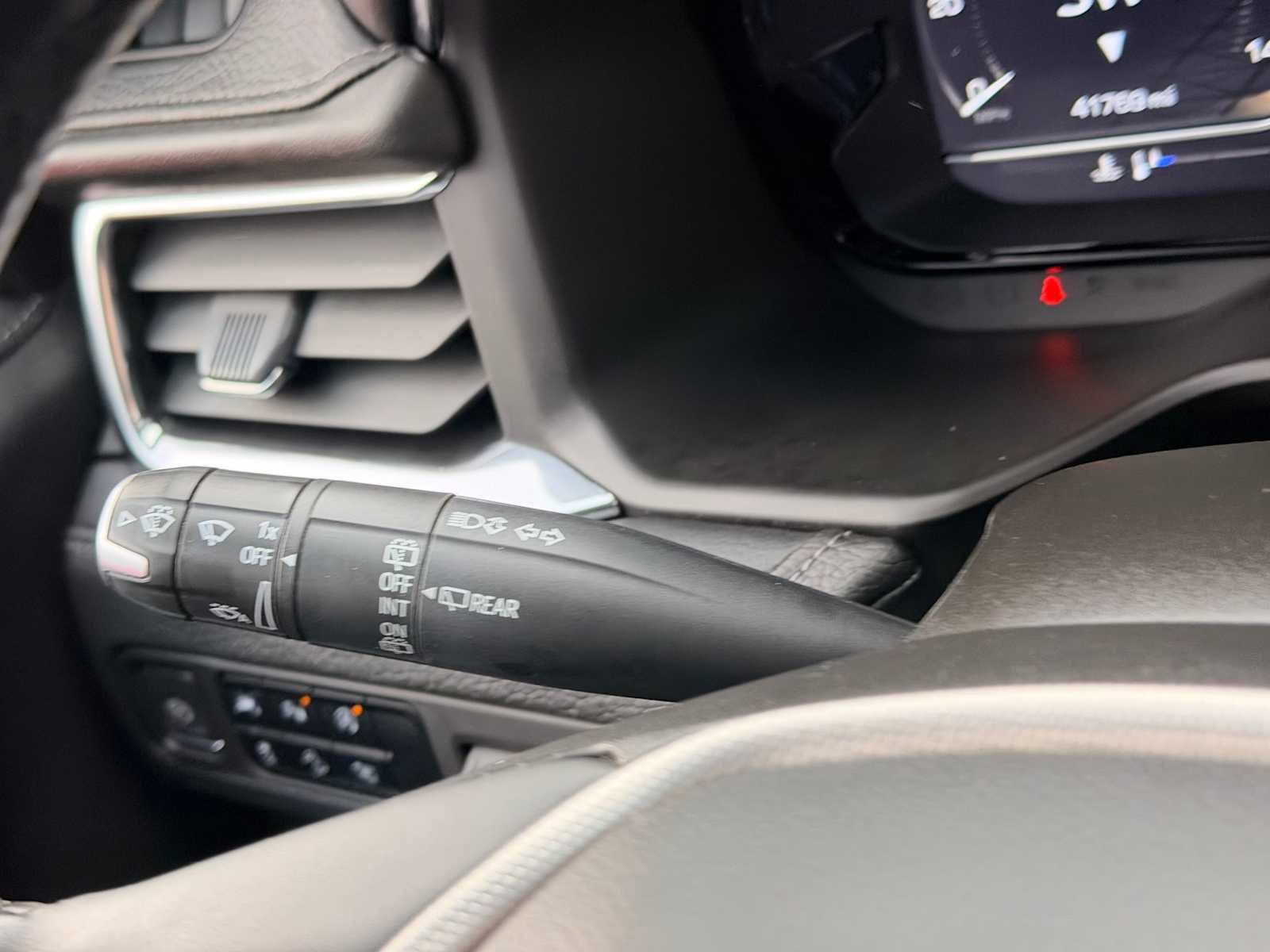 Used 2023 GMC Yukon Denali image 29