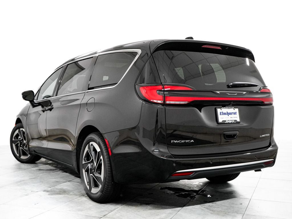 New 2027 Chrysler Pacifica Limited w/ Family Tech Group FWD image 5